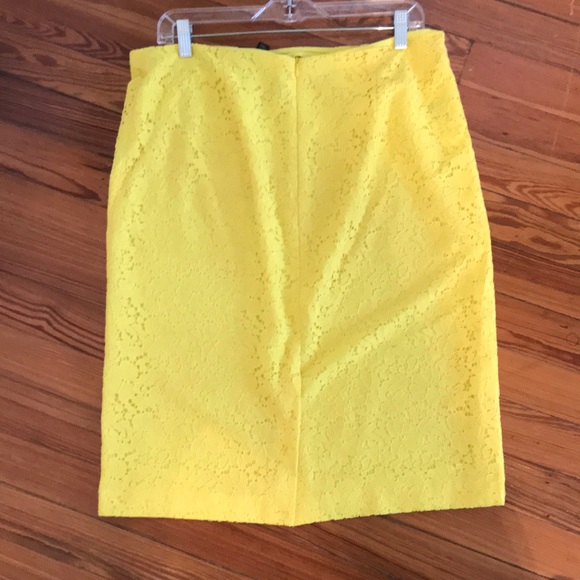 Ann Taylor Yellow Lace Pencil Skirt. - Picture 3 of 3